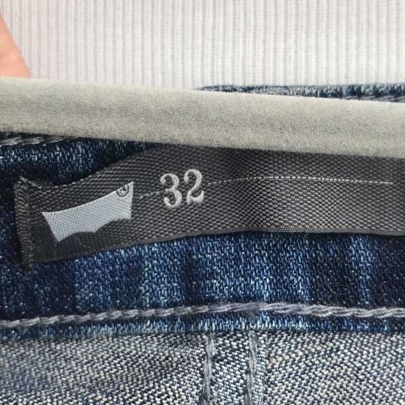 Levi’s Capri new with tags . Size 32 - Picture 4 of 8